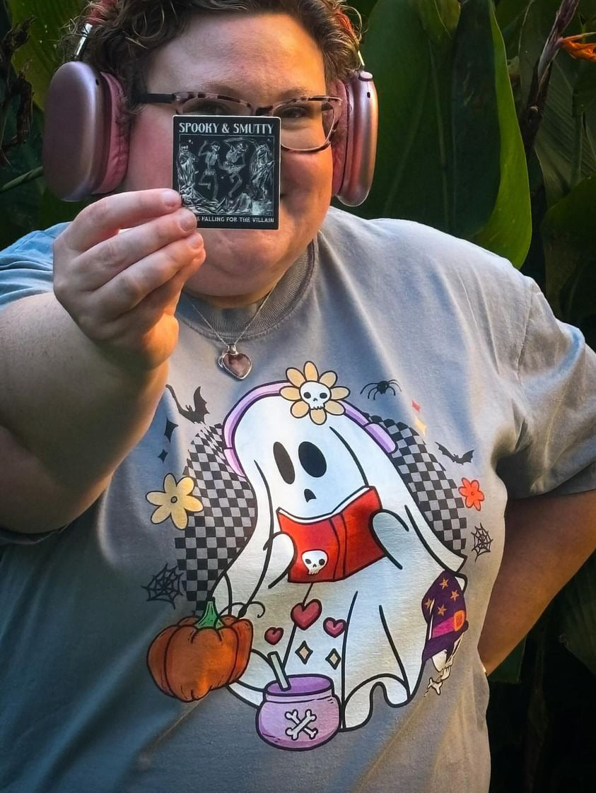 Ghost Audiobook Reader heavyweight t-shirt