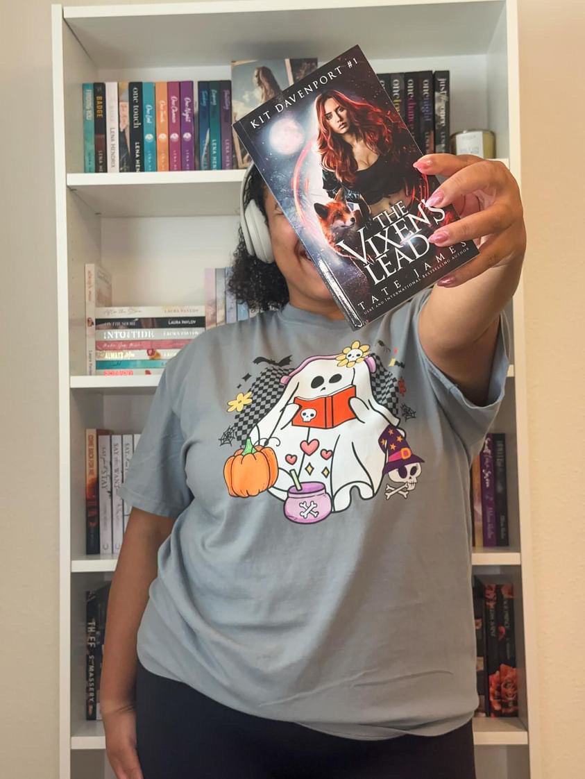 Ghost Audiobook Reader heavyweight t-shirt