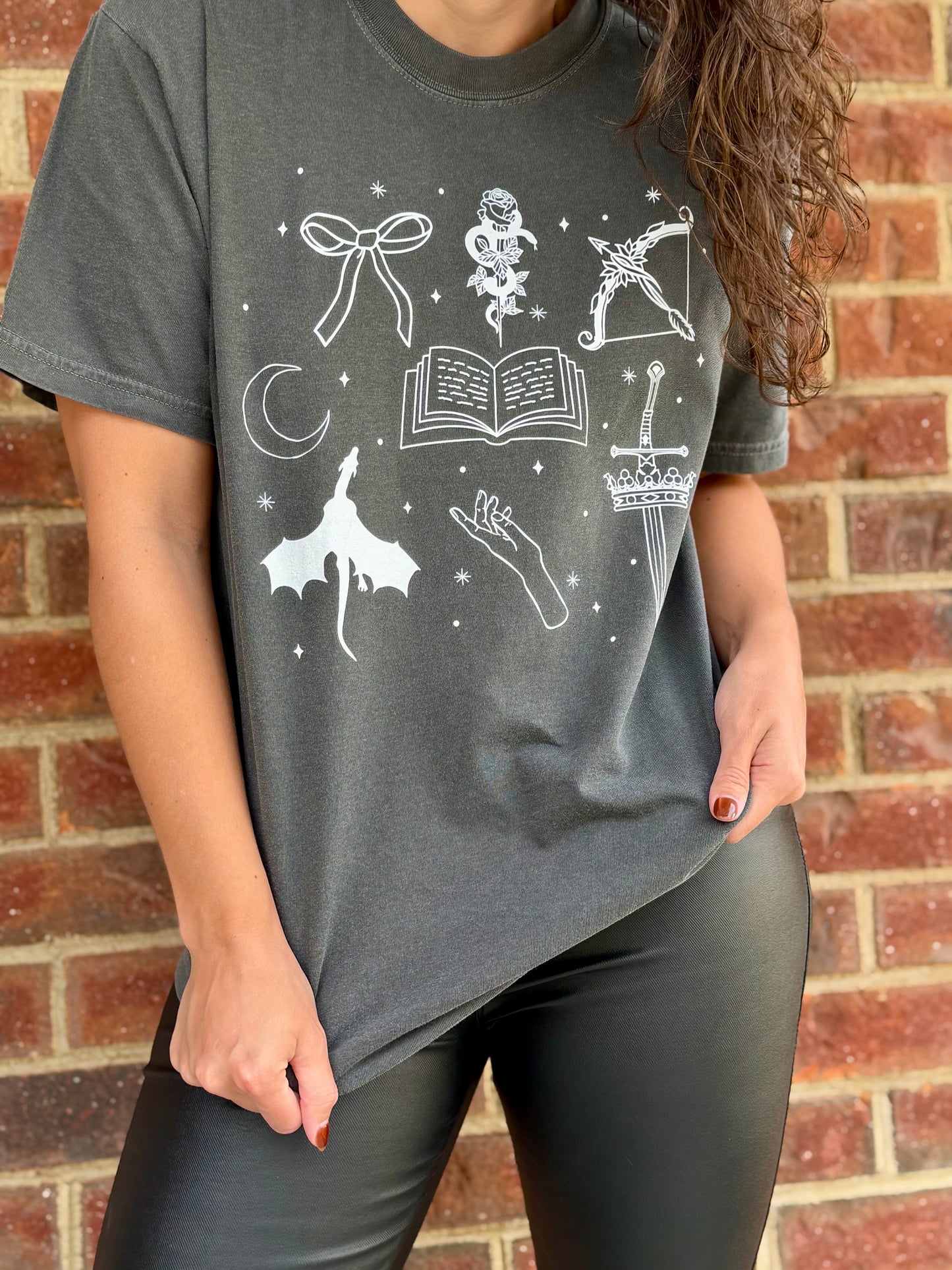 LJC Limited October - Romantasy Icons heavyweight t-shirt