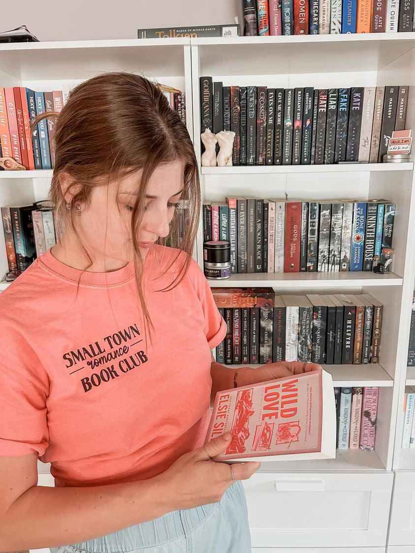 Small Town Romance Book Club heavyweight t-shirt