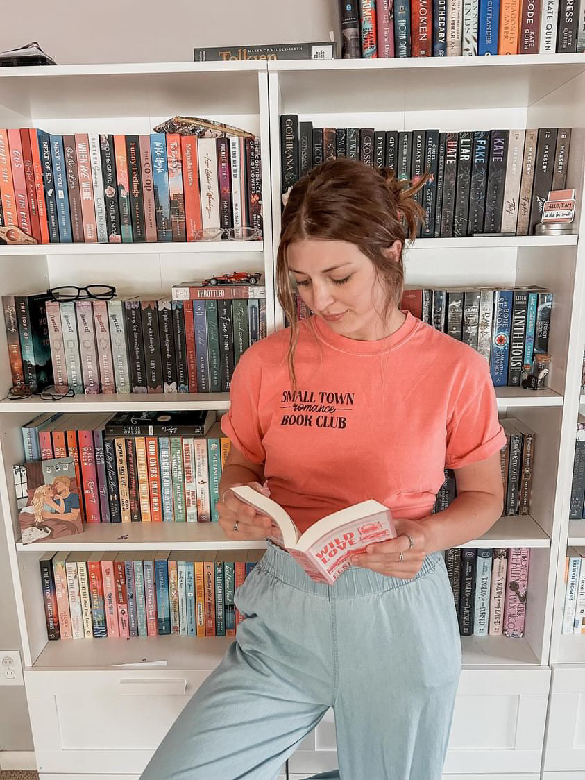Small Town Romance Book Club heavyweight t-shirt