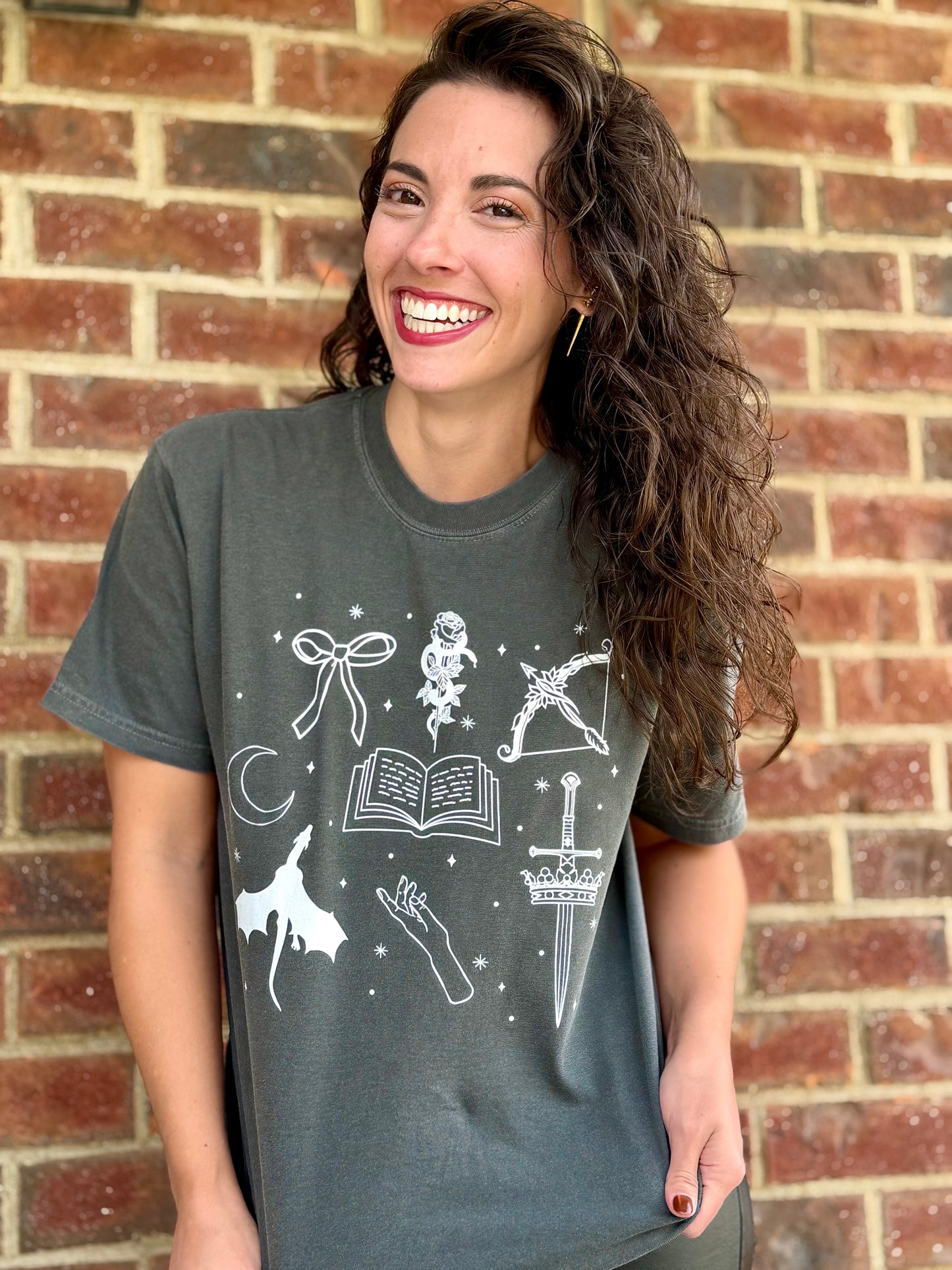 LJC Limited October - Romantasy Icons heavyweight t-shirt