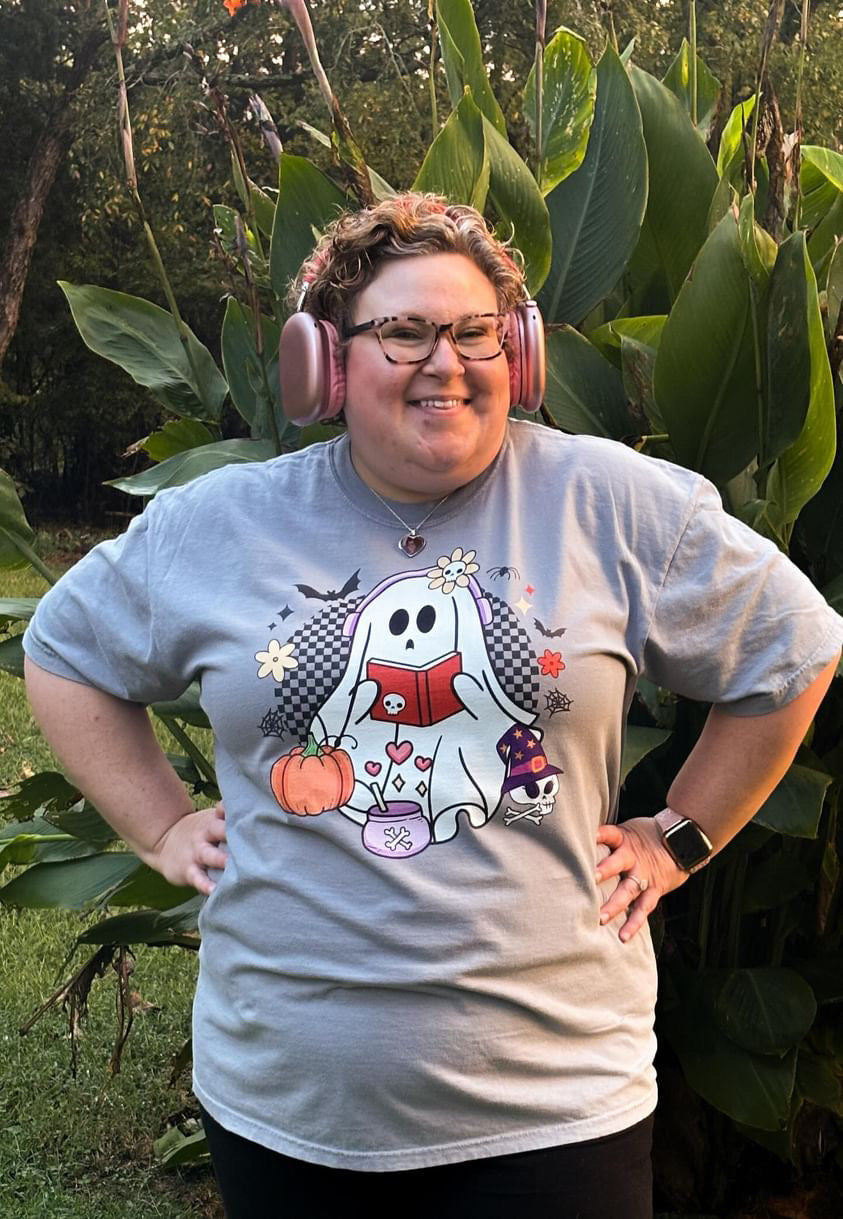 Ghost Audiobook Reader heavyweight t-shirt