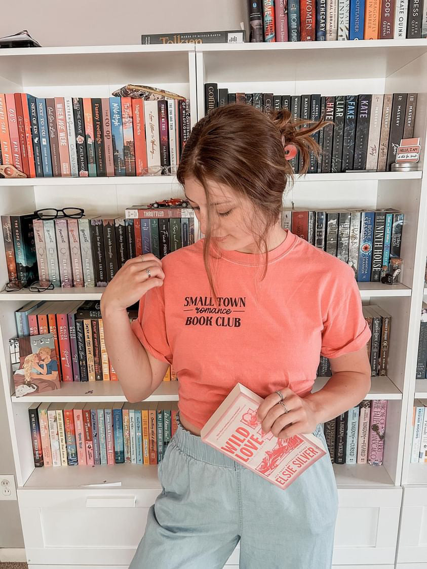 Small Town Romance Book Club heavyweight t-shirt