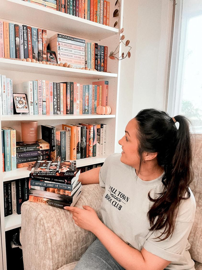 Small Town Romance Book Club heavyweight t-shirt