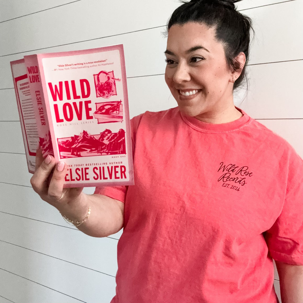 Wild Rose Records / Wild Love by Elsie Silver heavyweight t-shirt