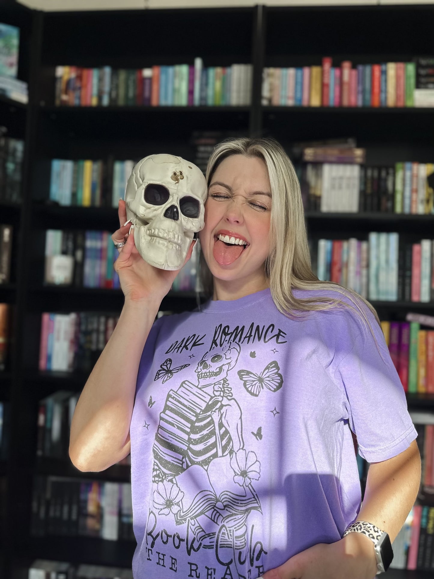 Dark Romance Book Club | The Reader heavyweight t-shirt