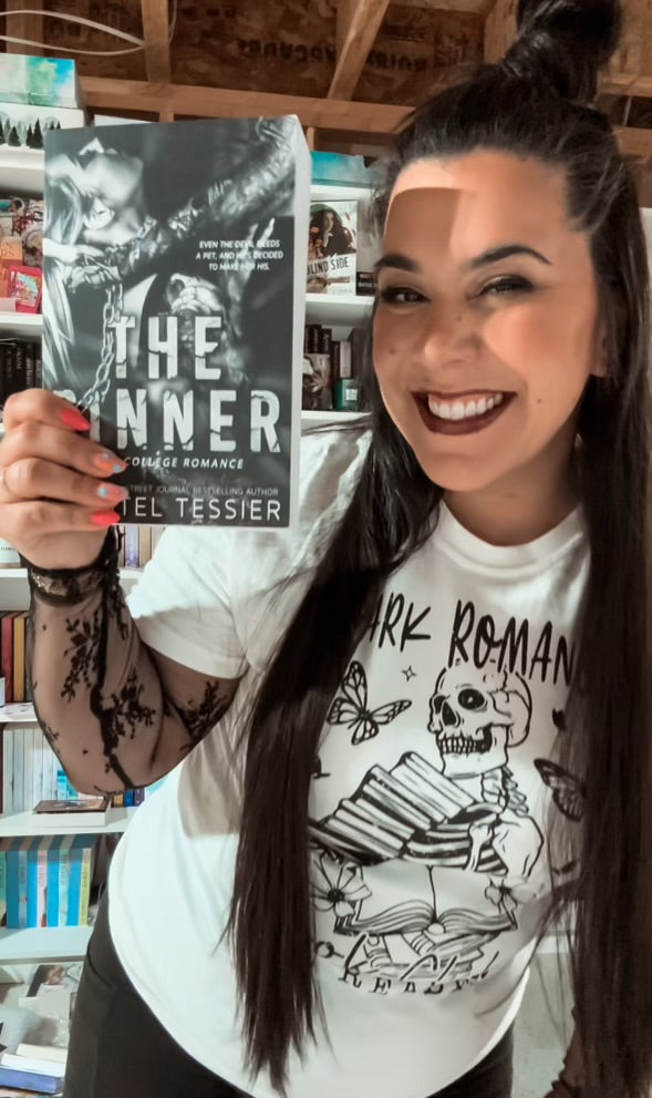 Dark Romance Book Club | The Reader heavyweight t-shirt