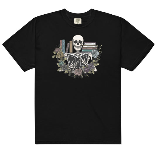 Skeleton Reader heavyweight t-shirt